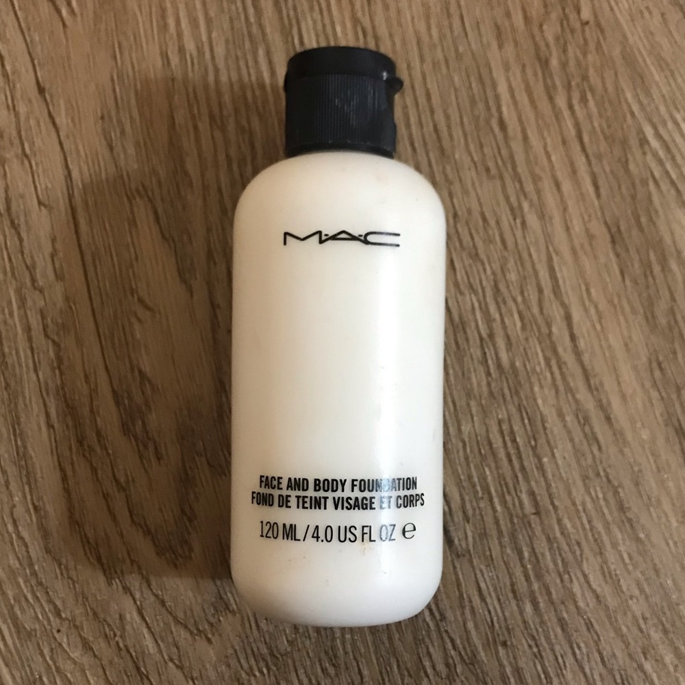 MAC Face and Body White Foundation